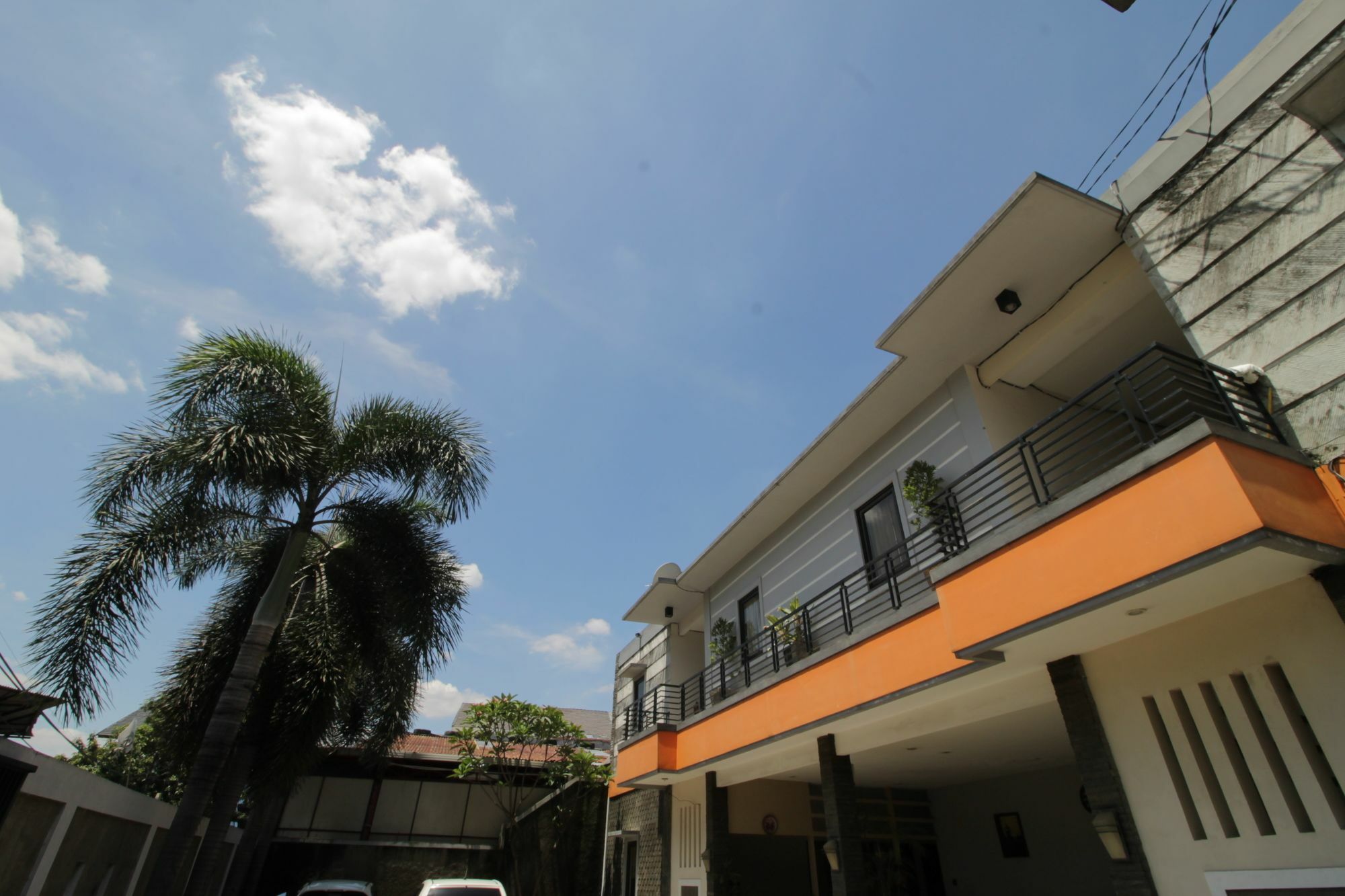 Hotel Reddoorz @ Pangeran Antasari 2 à Cilandak  Extérieur photo